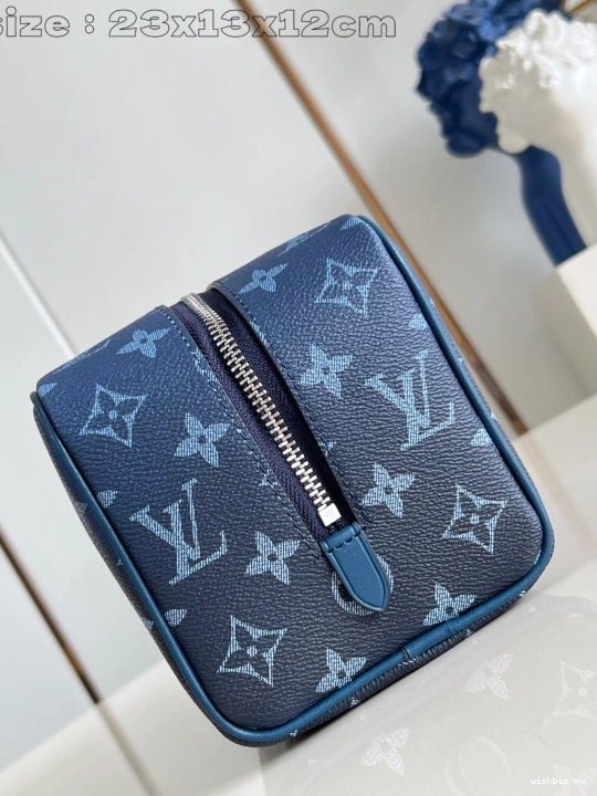 WIS VUITTON LOUIS LOCKER KIT DOPP bag-23*13*12CM 1125